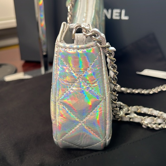 Chanel Matelasse Iridescent Mirror Goatskin Chain Shoulder Bag Aurora Silver NWT - Picture 6 of 17